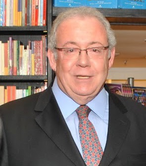 Maurício de Castilho Dinepi