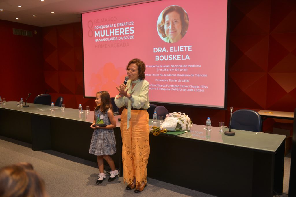Presidente Acad. Eliete Bouskela é homenageada no CREMERJ no Dia das Mulheres