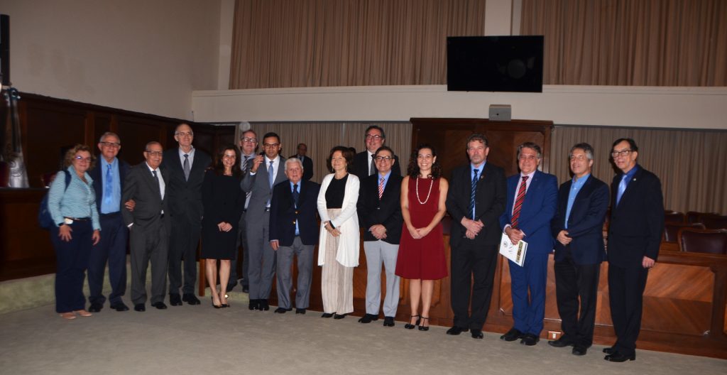 Simpósio atualiza conhecimentos em cirurgia de tireoide e homenageia centenário acadêmico