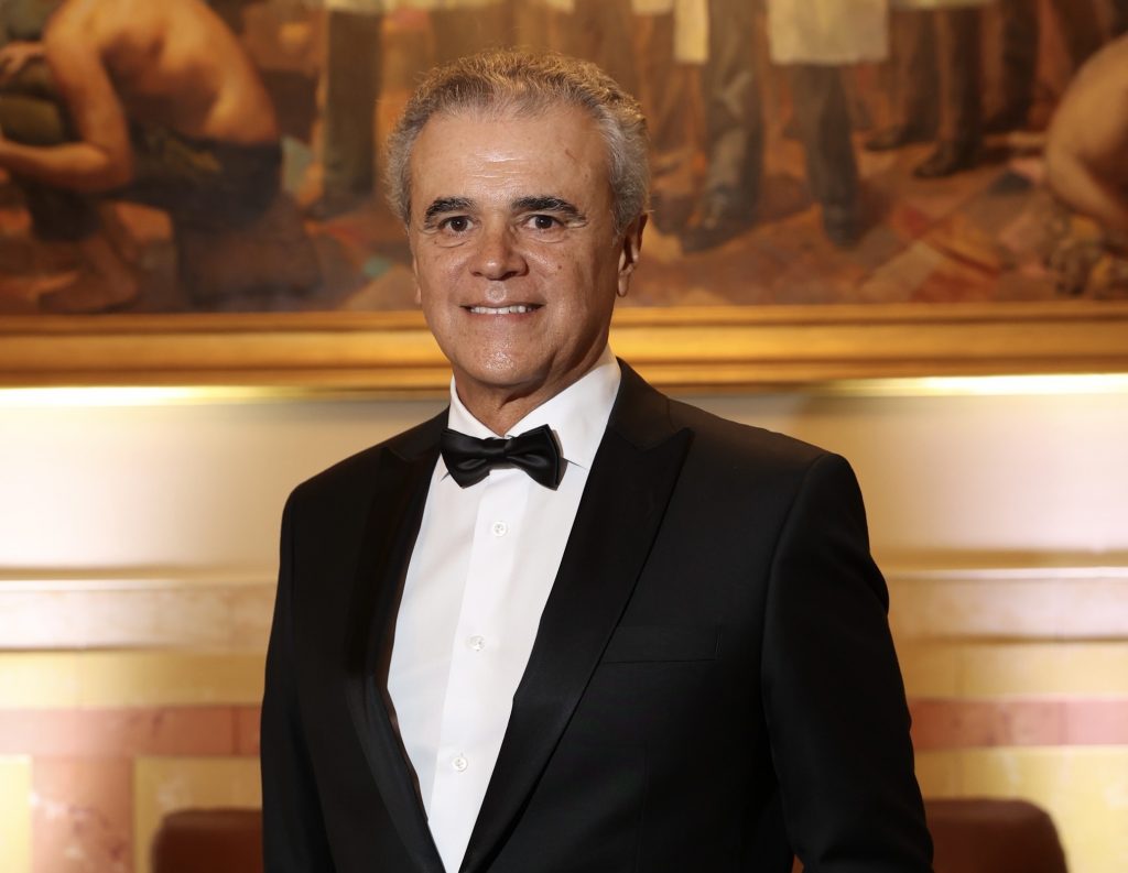 Membro imortal: Henrique Salvador toma posse na Academia Nacional de Medicina