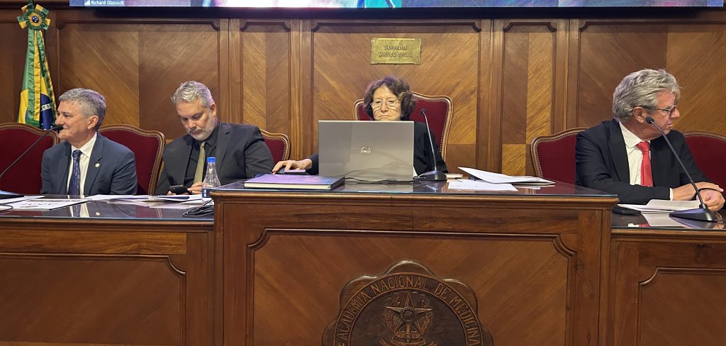 Academia Nacional de Medicina comemora o Dia Mundial do Rim com exposição histórica