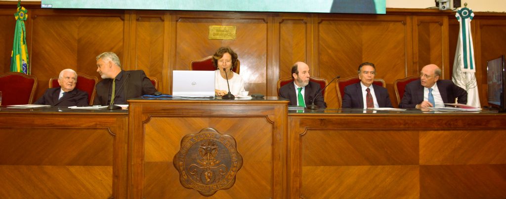 Academia Nacional de Medicina discute inovação, economia e desenvolvimento na saúde