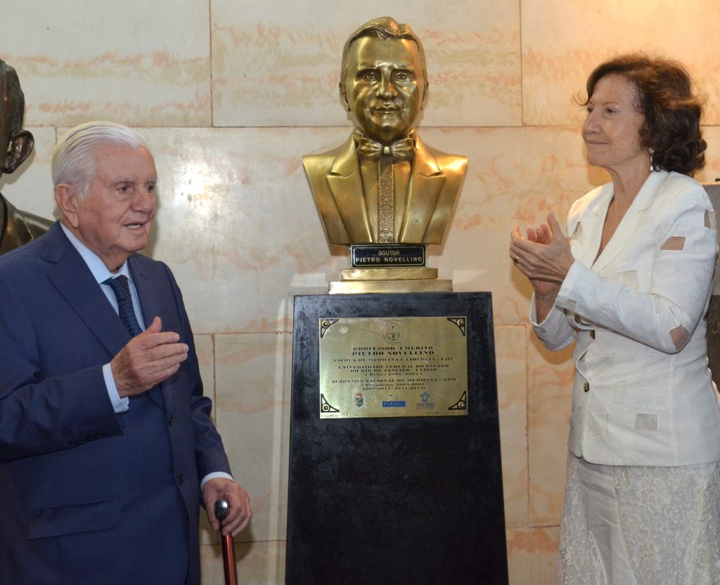 Academia Nacional de Medicina sedia homenagem da Univassouras ao curso de Medicina e ao Acadêmico Pietro Novellino