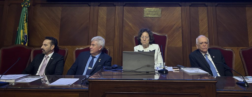 Prova de Proficiência Médica volta ao debate com foco na qualidade da formação e responsabilidade pública