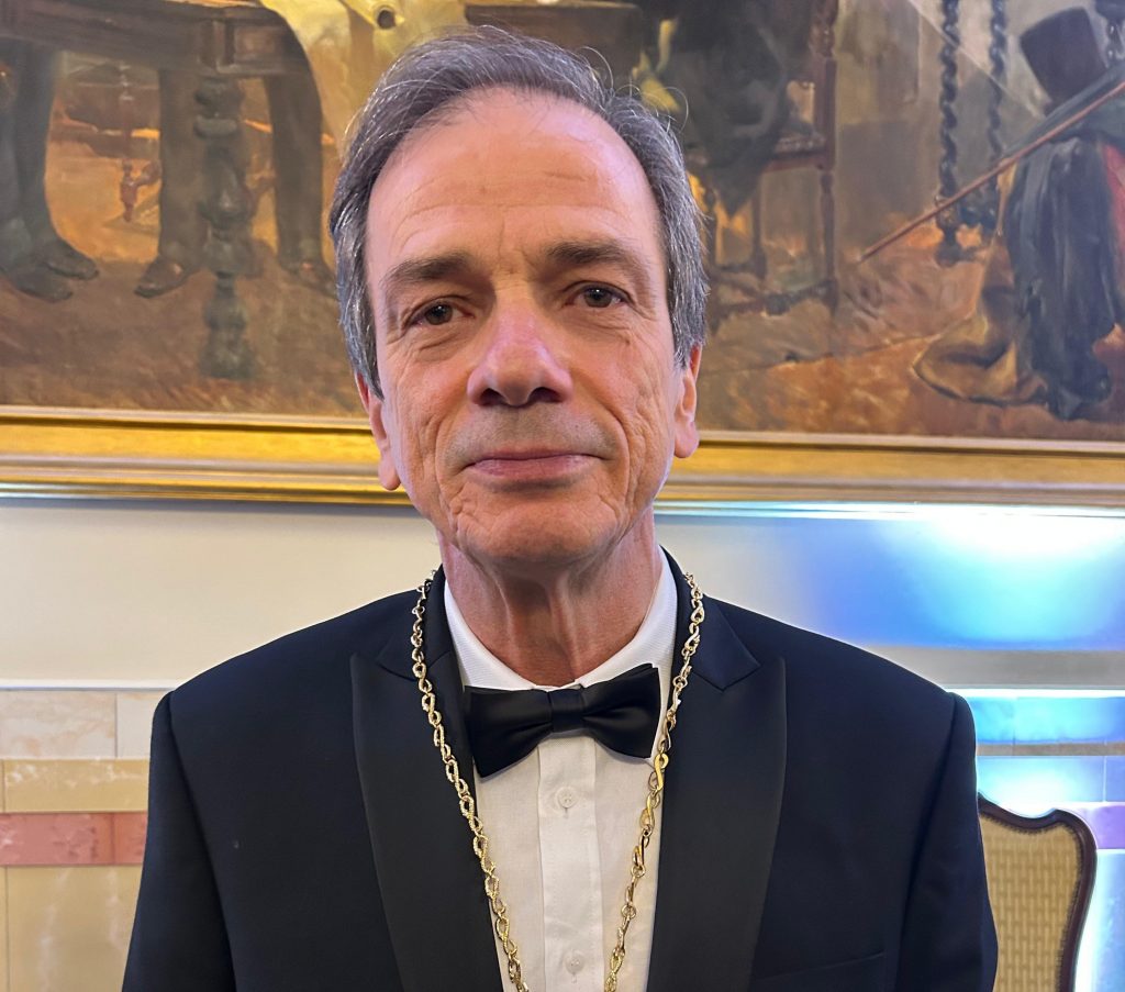 Membro imortal: Médico goiano Waldemar Naves do Amaral assume Cadeira na Academia Nacional de Medicina