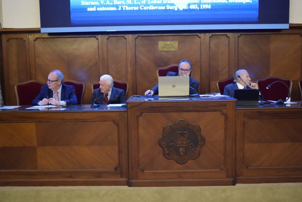 Acad. José Galvão-Alves, Ex-Presidente Acad. Pietro Novellino, Presidente Acad. Francisco Sampaio e Acad. Silvano Raia em simpósio novidades sobre transplante.