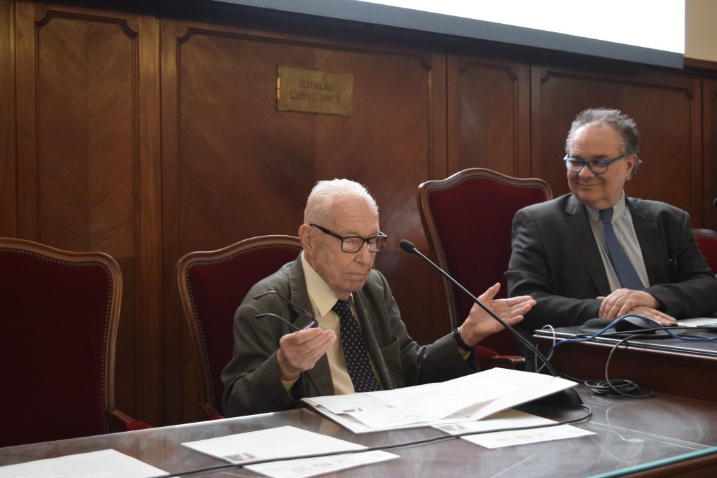 Homenageado, Acad. Orlando Marques Vieira, e o Presidente Acad. Francisco Sampaio.