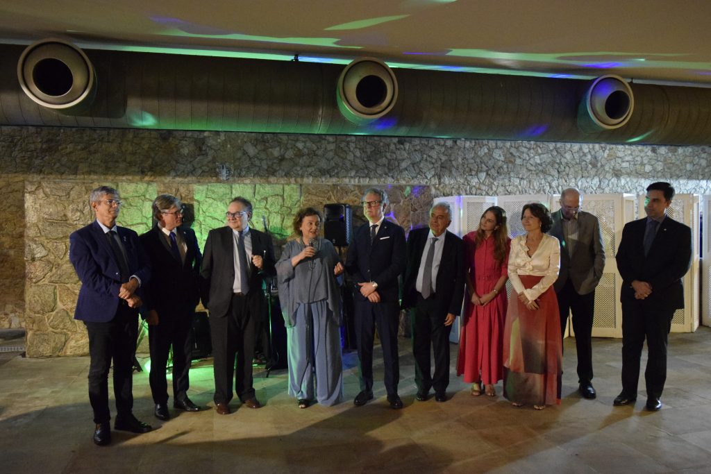 Acadêmicos Roberto Medronho, Flavio Kapczinski, Presidente Acad. Francisco Sampaio, Acadêmicos Margareth Dalcolmo, Jair de Castro, Jorge Kalil, Fernanda Tovar-Moll, Presidente eleita Acad. Eliete Bouskela, Acadêmicos Alberto Schanaider e Alexandre Siciliano em jantar Acadêmico.