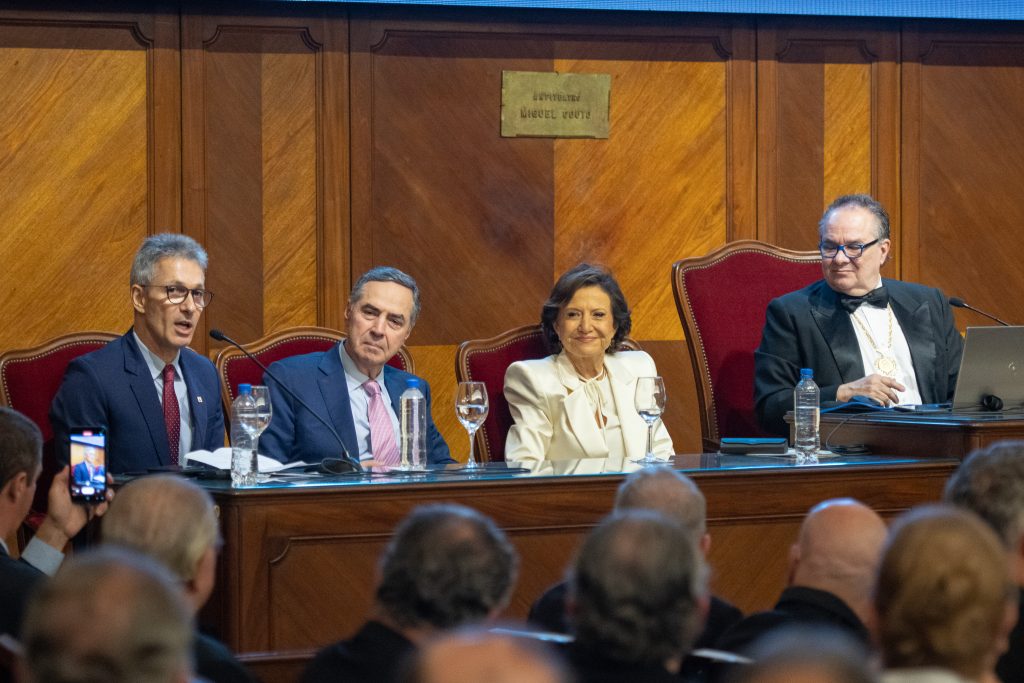 Governador do Estado de Minas Gerais Romeu Zema, Presidente do STF Ministro Luis Roberto Barroso, Presidente Acad. Eliete Bouskela e Ex-Presidente Acad. Francisco Sampaio